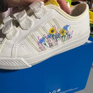 adidas Kids Nixza White/Floral Sneakers